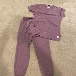 Carhartt pink scrub, bottom and top for sale!